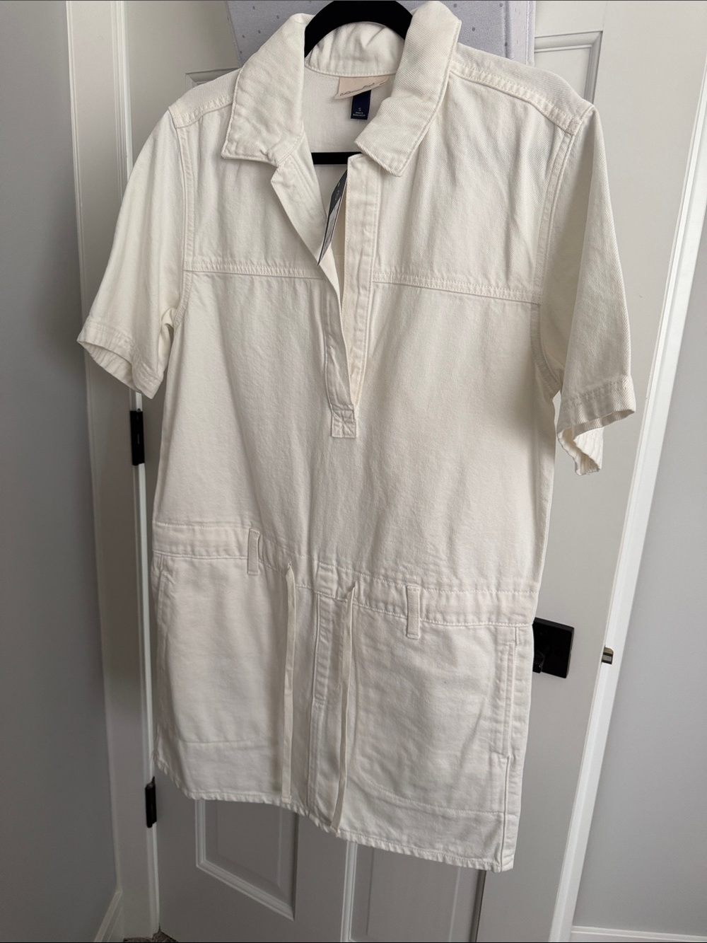 Universal Thread Cream Short Sleeve Mini Dress